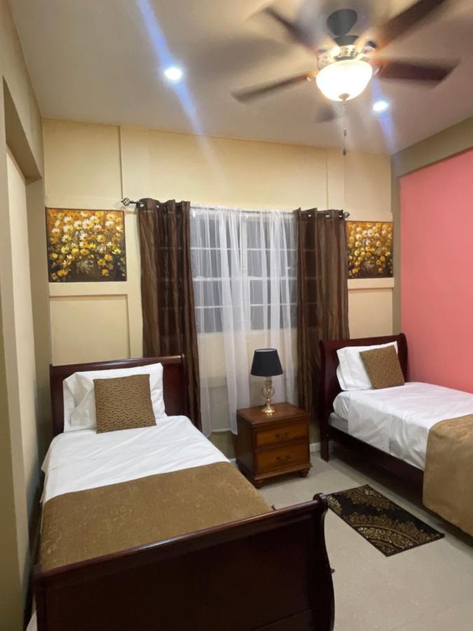 Hotel The Colosseum Basseterre Exterior foto